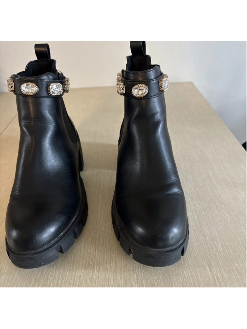 Steve Madden Amulet Ankle Boots Blk Chunky Lug Sole Jeweled Strap 8M (1190)